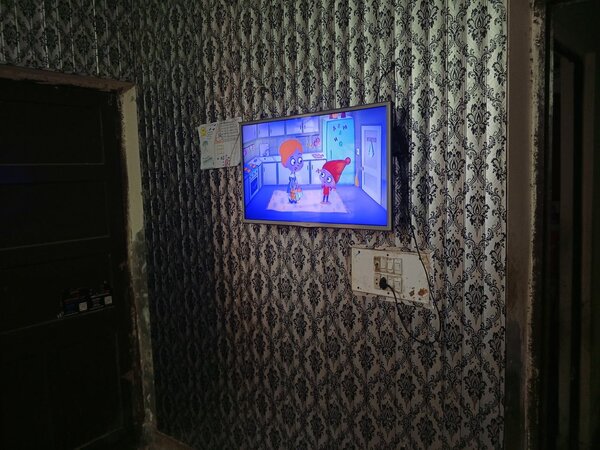 LG 32 inch simple led