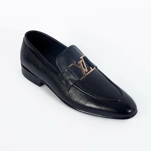 Causal shoes