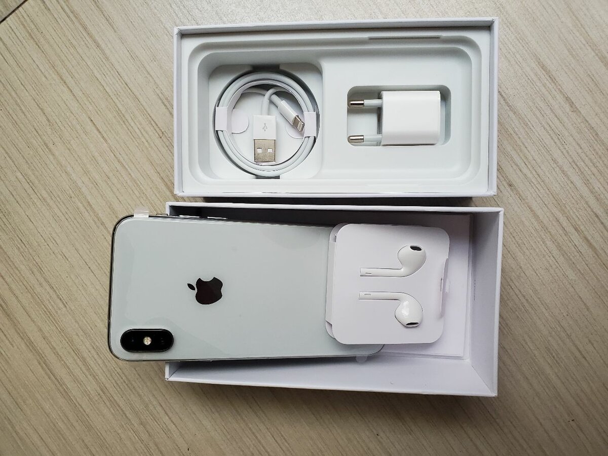 Iphone x 64gb still on promotion k4000 boxed has have seen