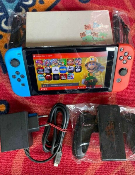 Console Nintendo Switch avec accessoires