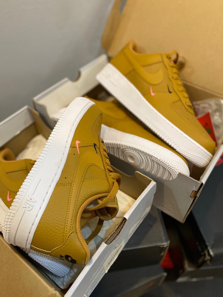 nike airforce 1 ~ wheat brown