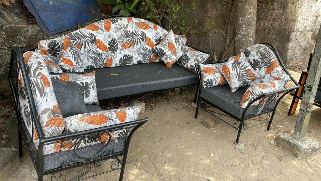 Fauteuil métallique