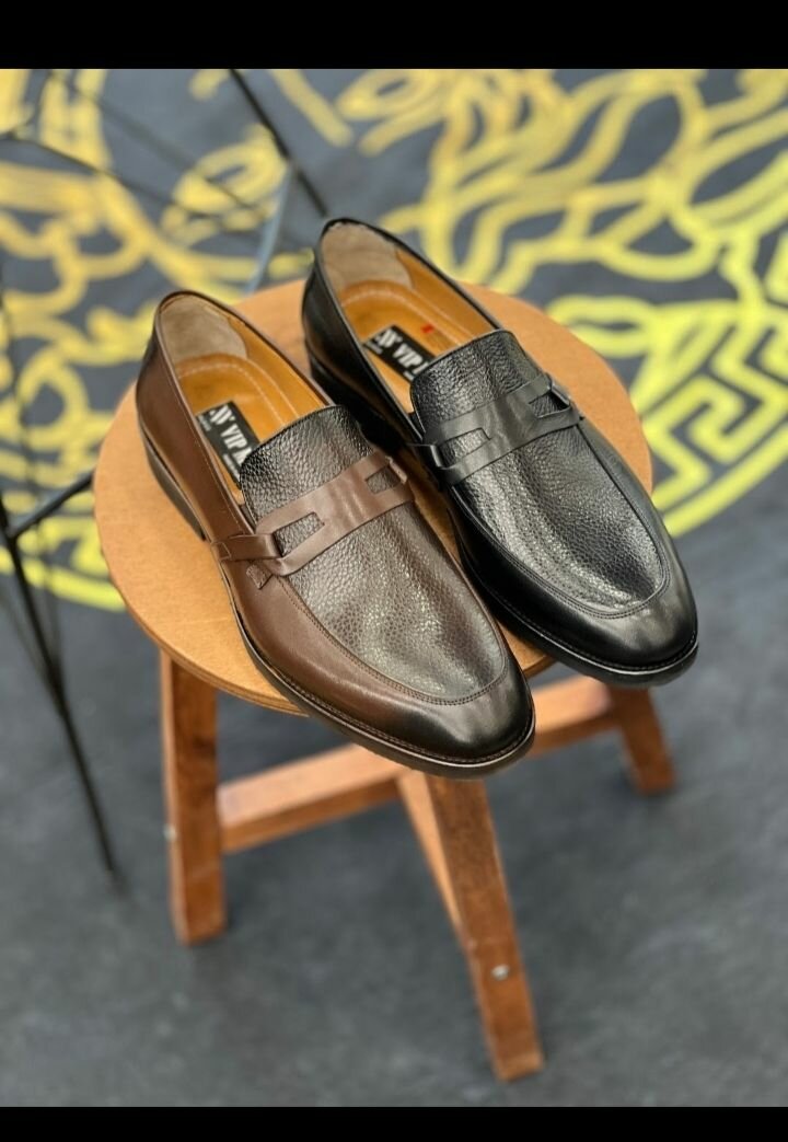 Dress shoe