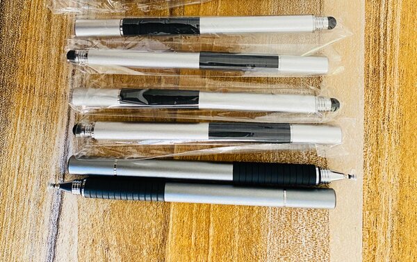 Universal stylus pen