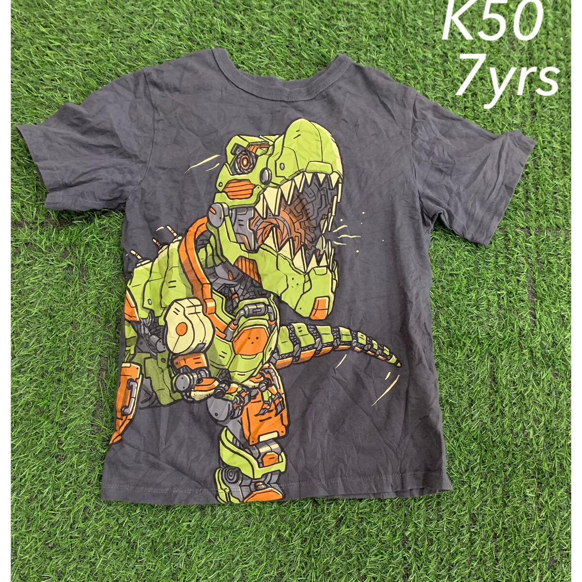 T-shirt with dinosaur 7 years