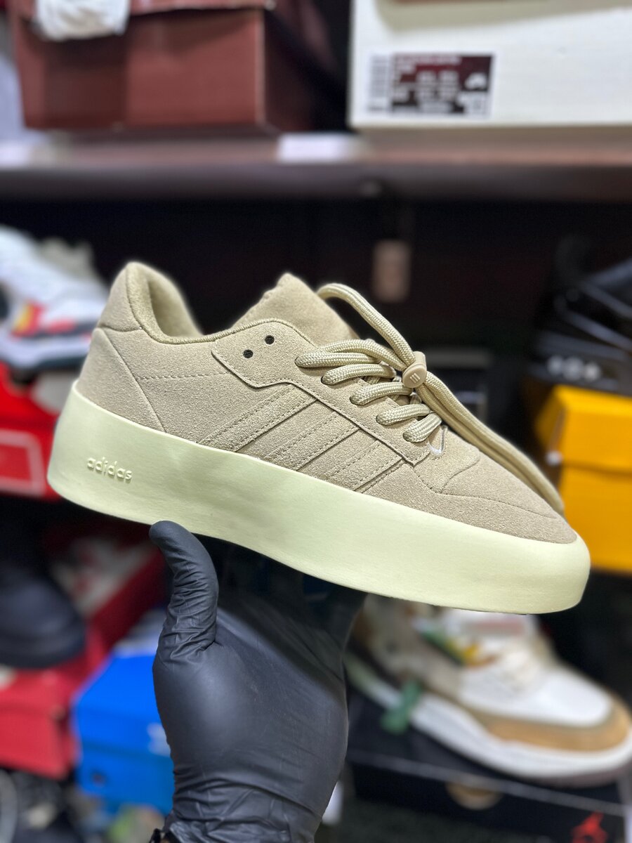 Adidas yeezys (fear of God) Edition