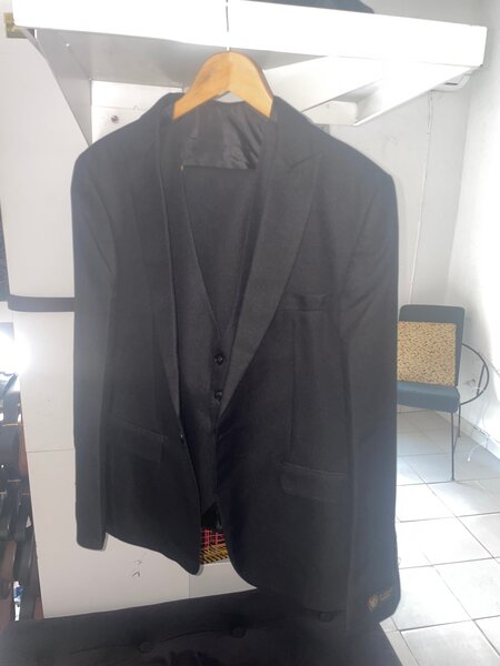 Costume élégant pour homme