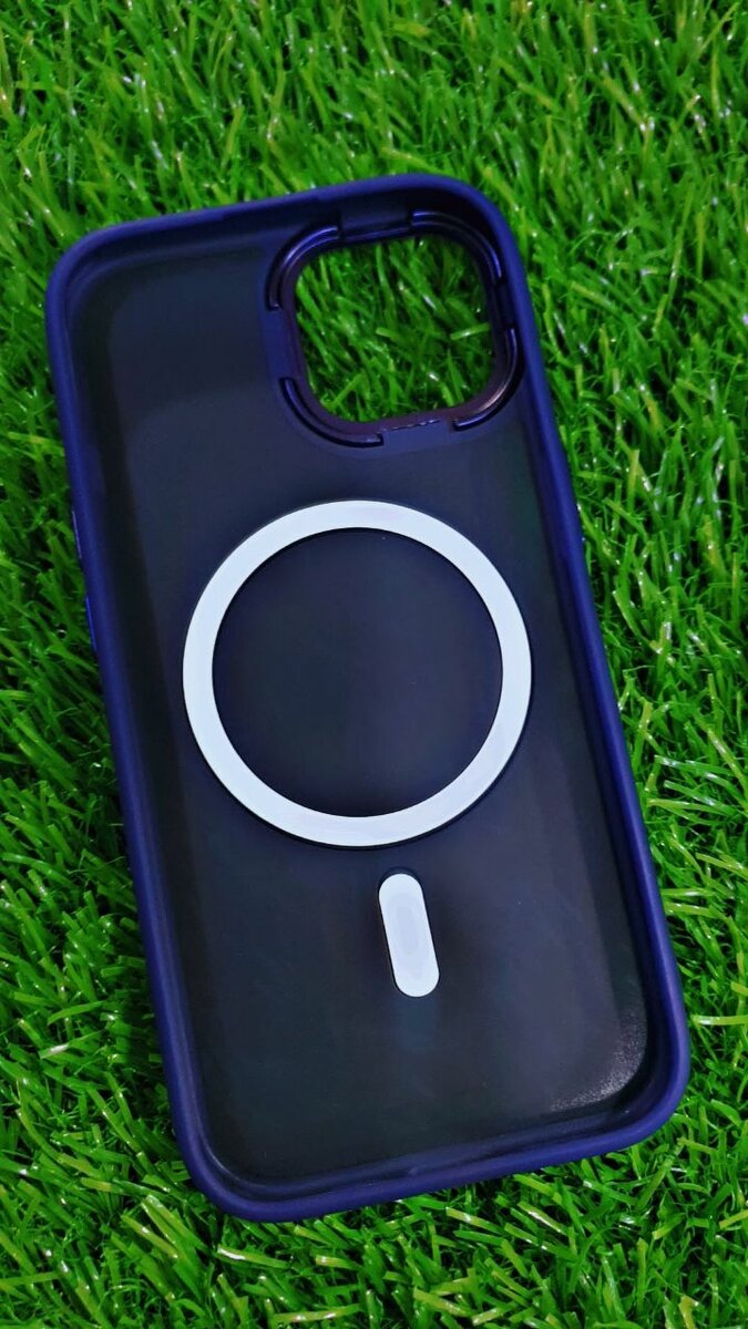 Iphone mate case with magsafe