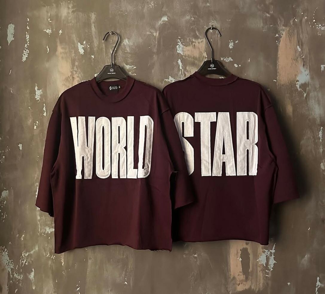 Sweat-shirt "WORLD STAR" tendance