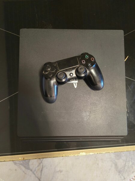 PlayStation 4 pro Jailbreak Version 11.00 with FC25