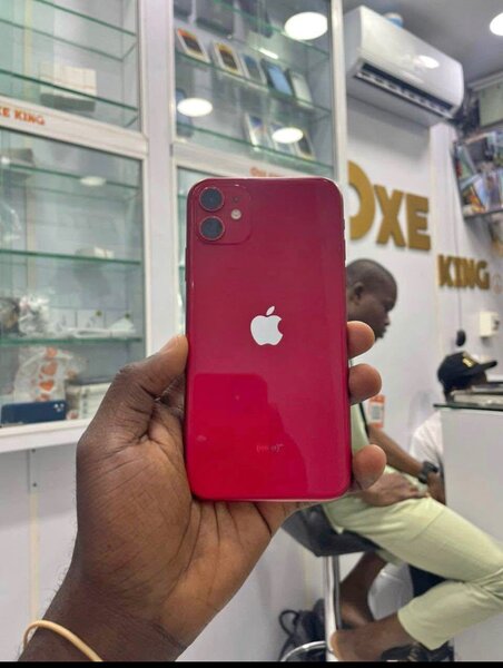 iPhone rouge dernier modèle