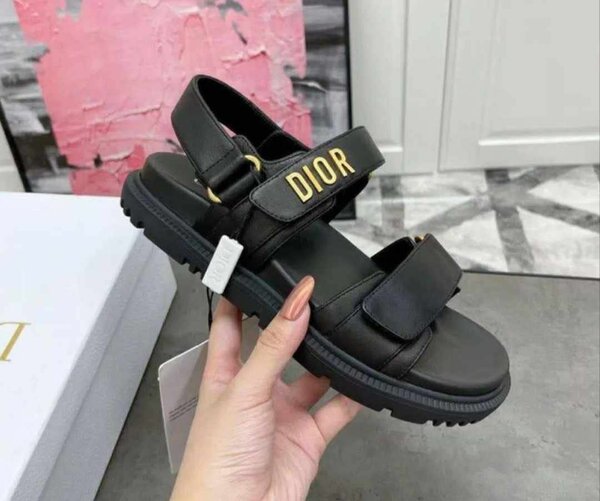 Flip flops for the queens