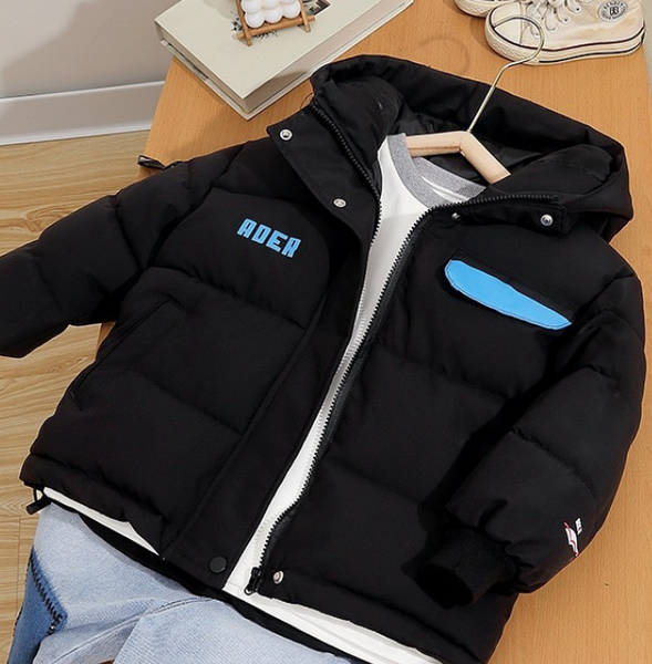 Легкие, своьодные куртки