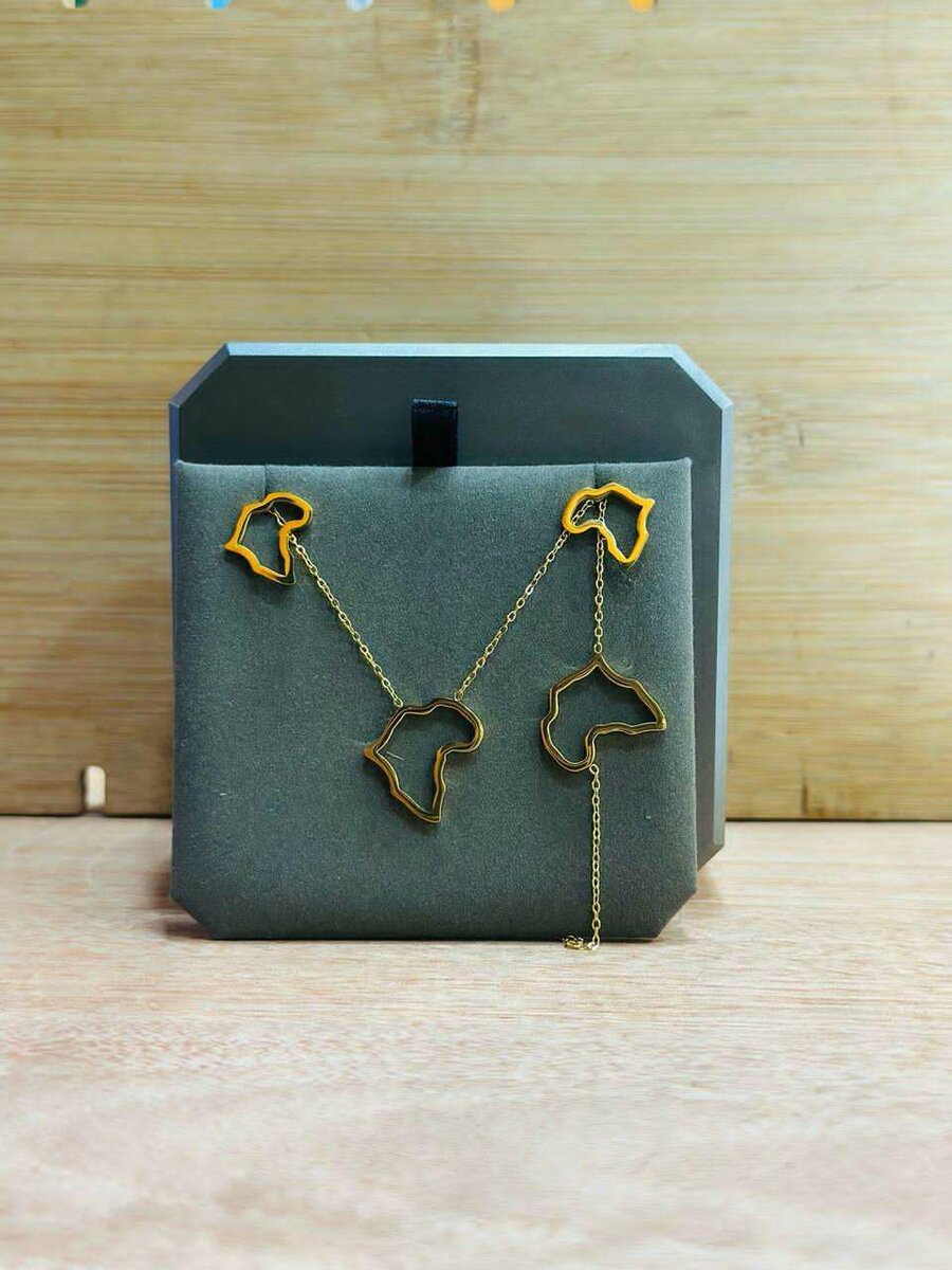 Collier pendentif Afrique