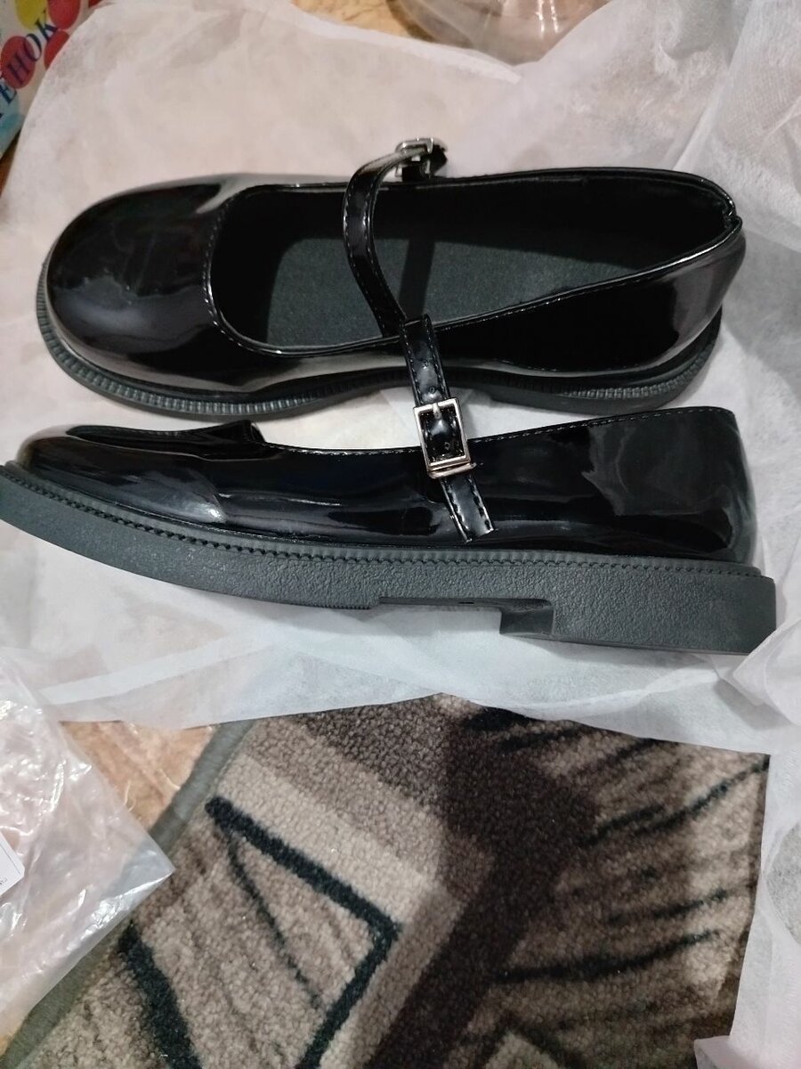 Новые туфли лаковые