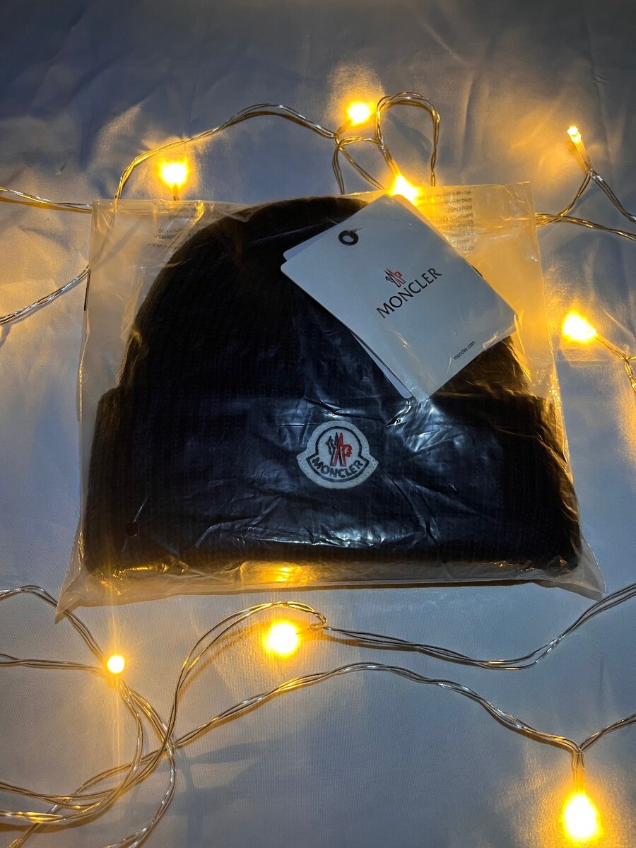 Шапка Moncler