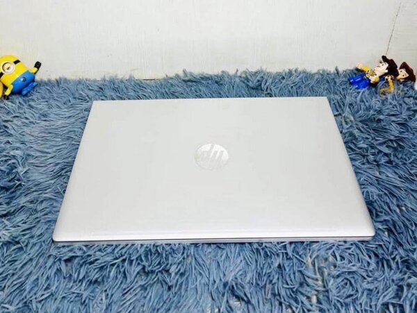 Ordinateur Portable Ultra-Fin