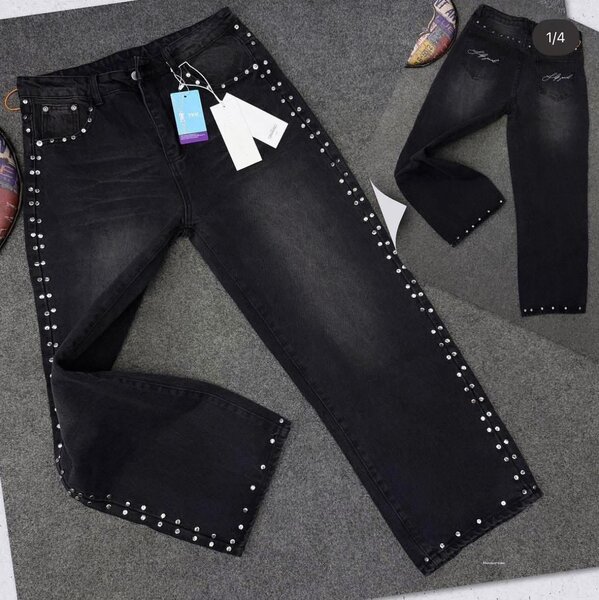 Jean noir clouté tendance