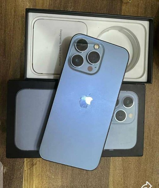 iPhone 13 Pro Max Bleu