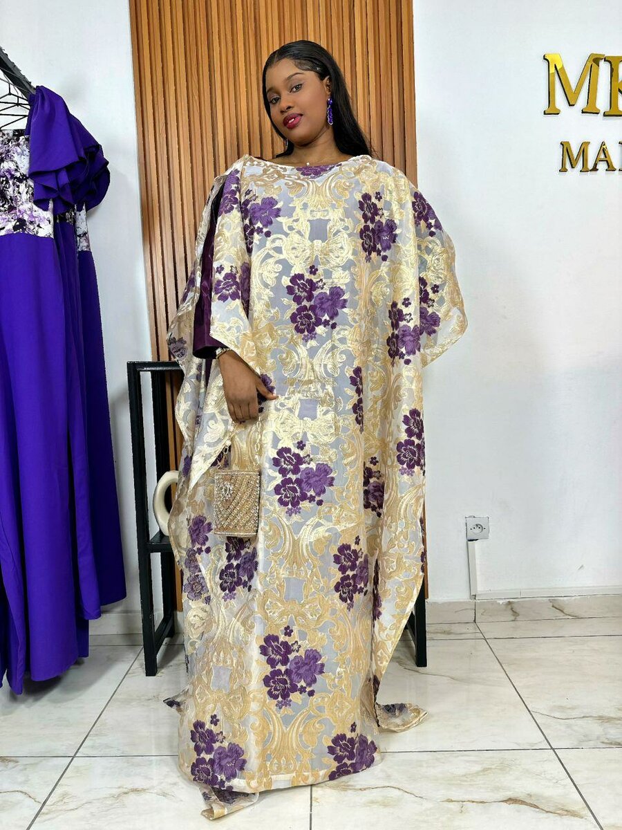 Robe Caftan Élegante en Dentelle