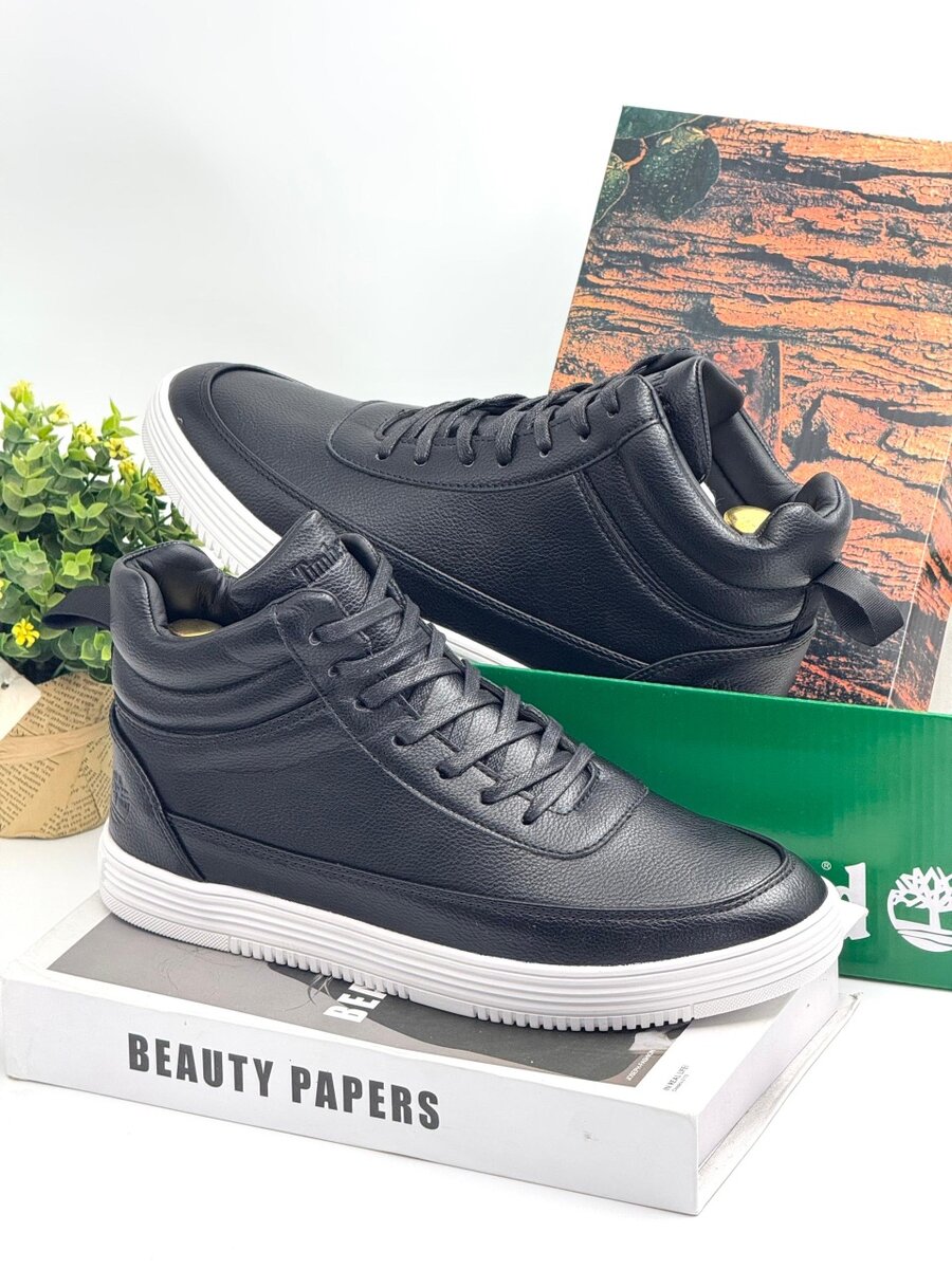 TIMBERLAND ALL BLACK