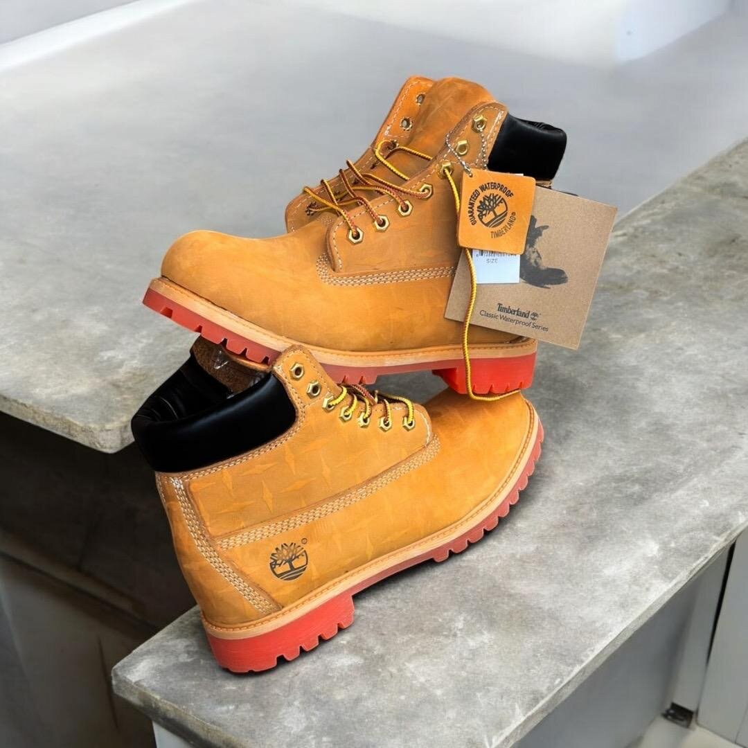 TIMBERLAND BOOT