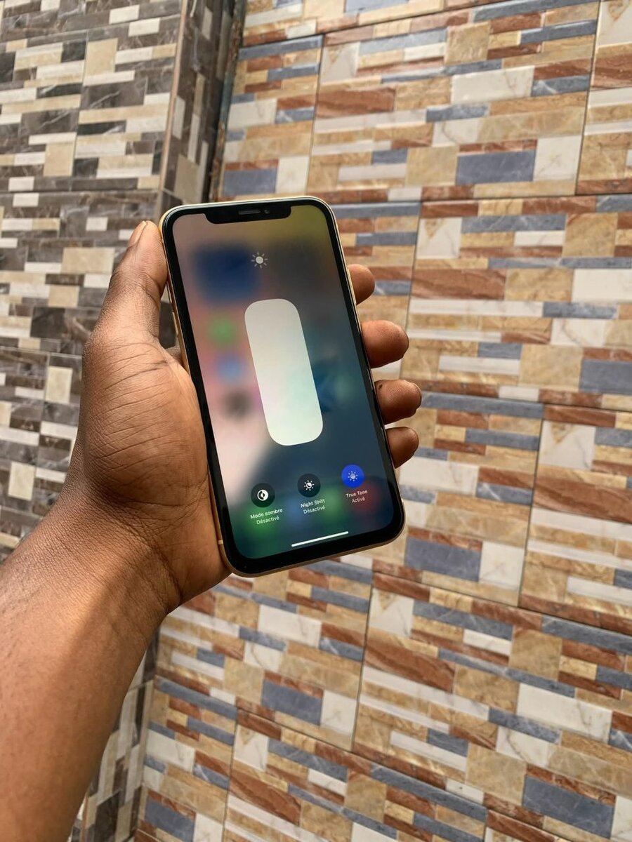 iPhone XR Jaune 128 Go