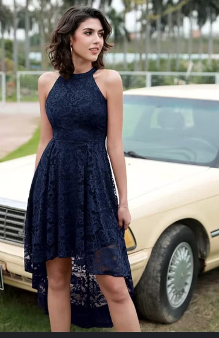 Robe de soirée cocktail en dentelle florale