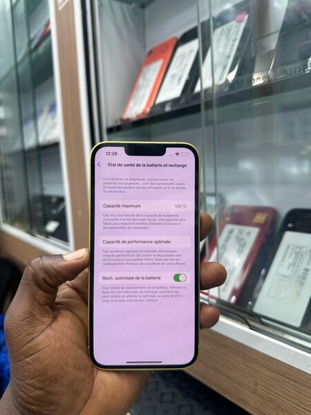 iPhone 14 simple