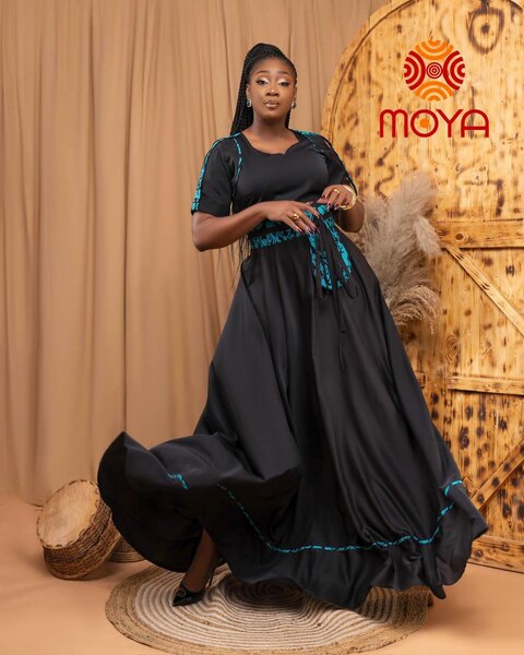 Robe longue élégante Moya