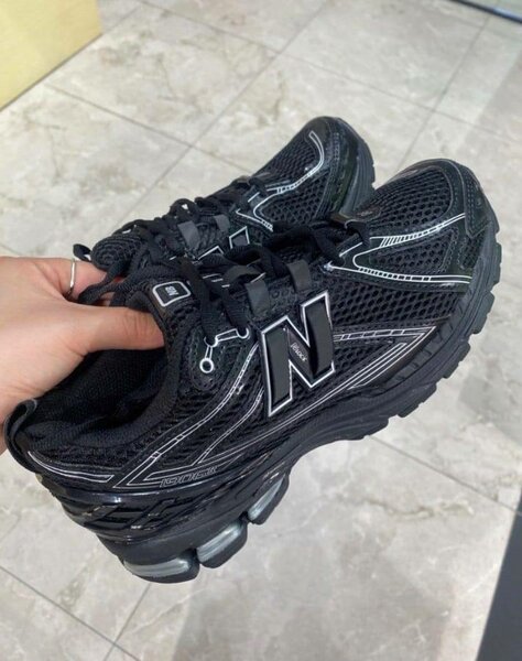 New balance kicks