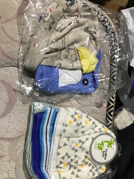 Gants et Bavoirs Bébé Doux