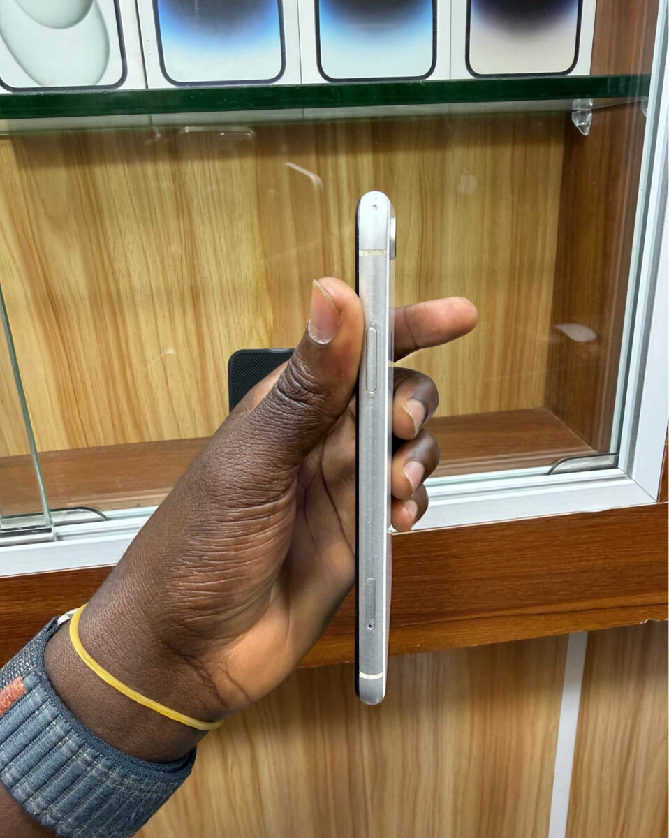 iPhone XR Blanc 64 Go