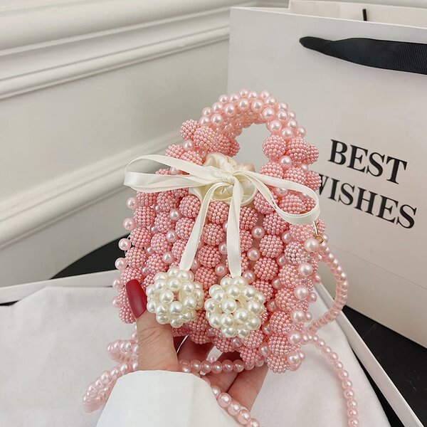 Sac à main perlé élégant