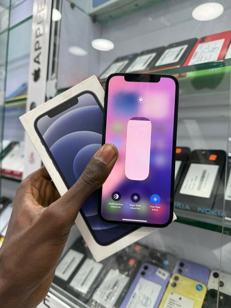 iPhone 12 Noir avec boîte