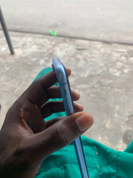 iPhone XR