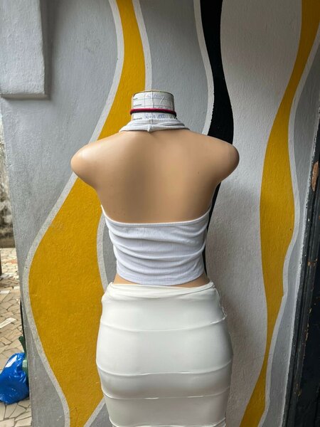 Top blanc dos nu