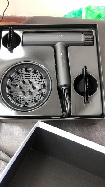 Продается фен JRL обсалютно новый не использованный