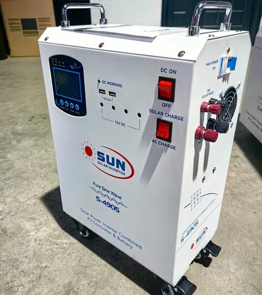 Solar power inverter combined with pv controller battery 500w