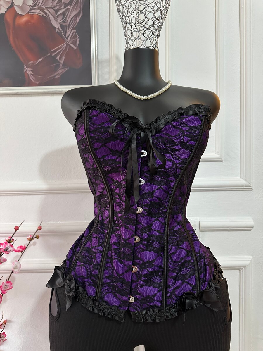 Corset bustier en dentelle violet
