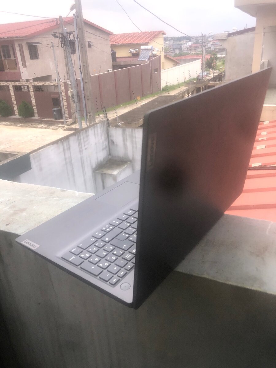 Ordinateur Portable Lenovo i3