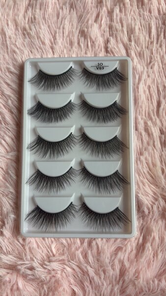 Faux cils