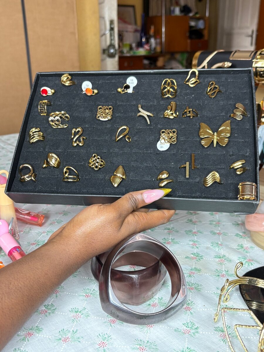 Set élégant de bagues dorées