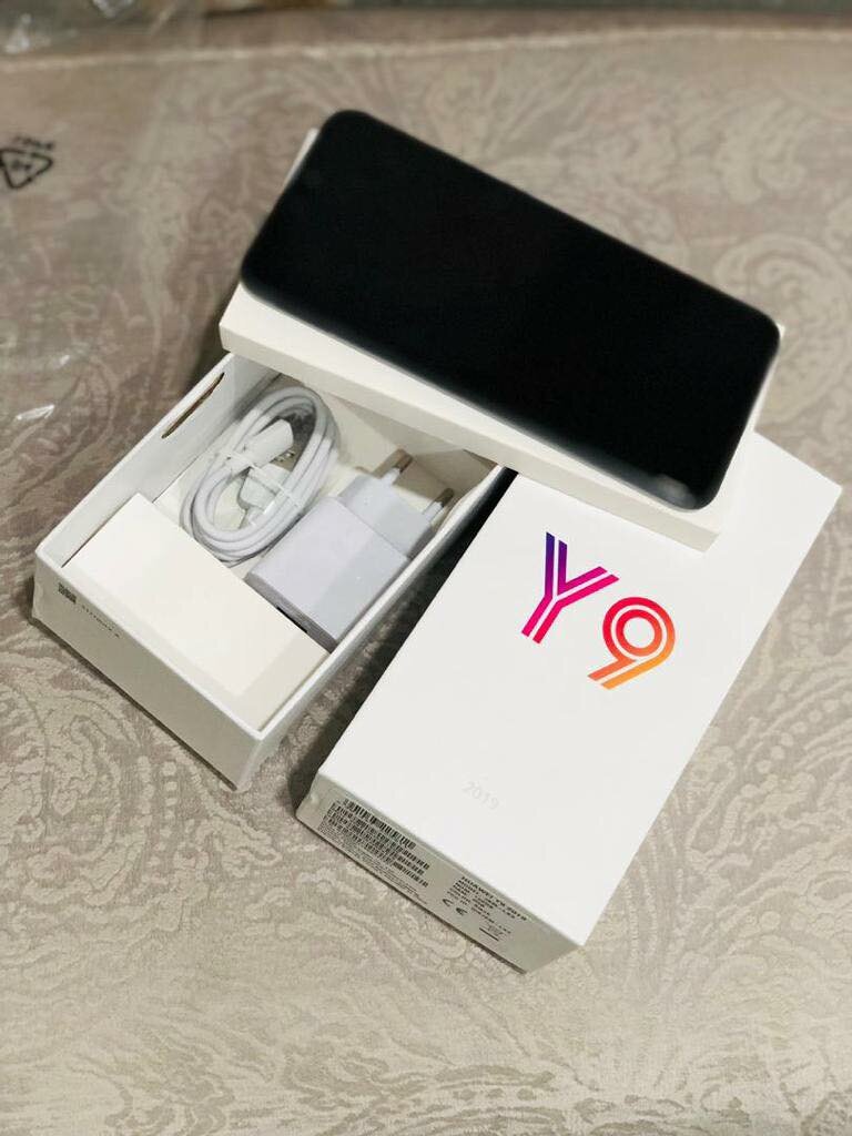 HUAWEI Y9 2019
