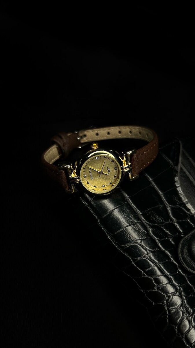 Часы в стиле oldmoney