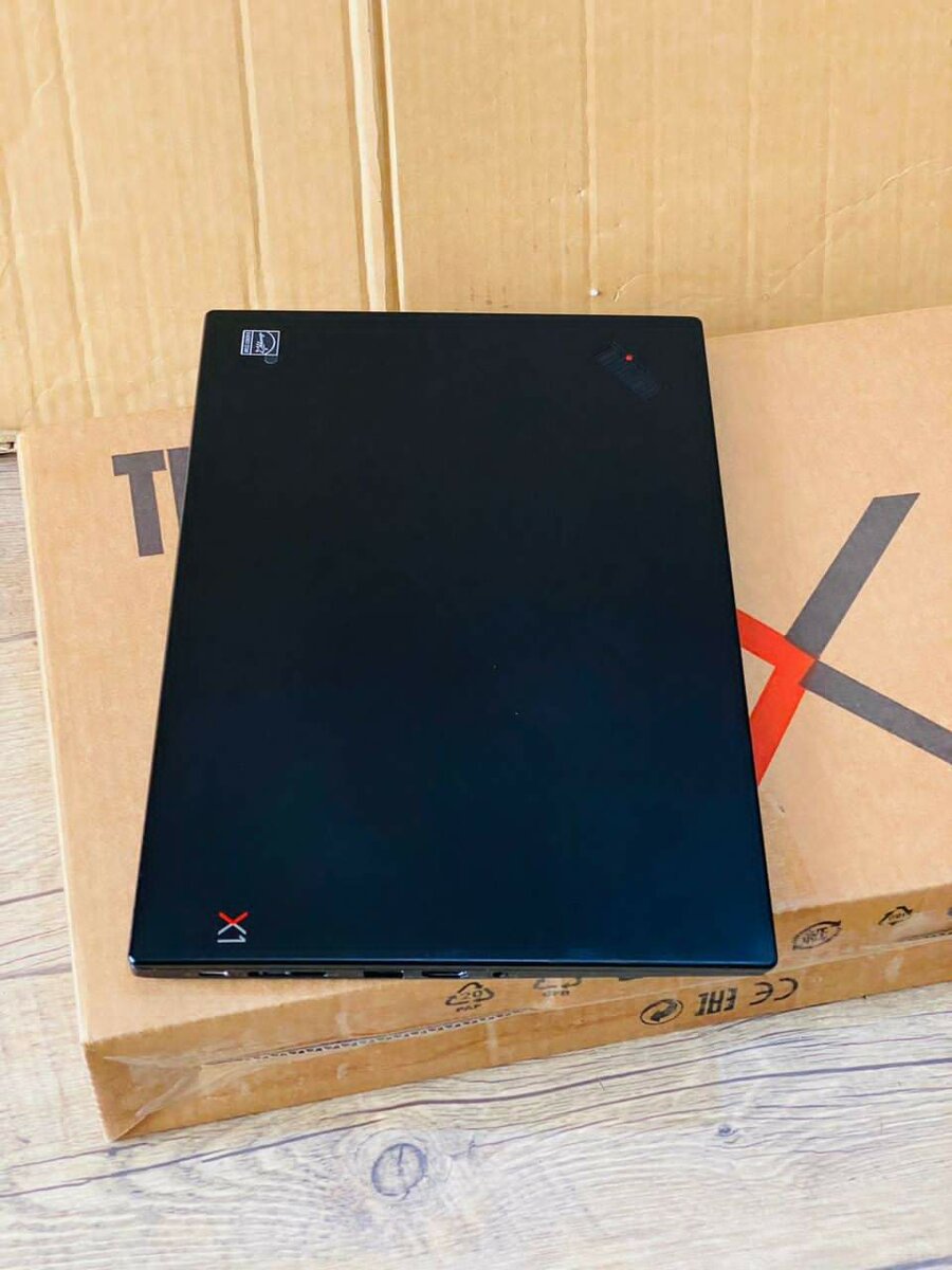 LENOVO ThinkPad X1 Carbon
