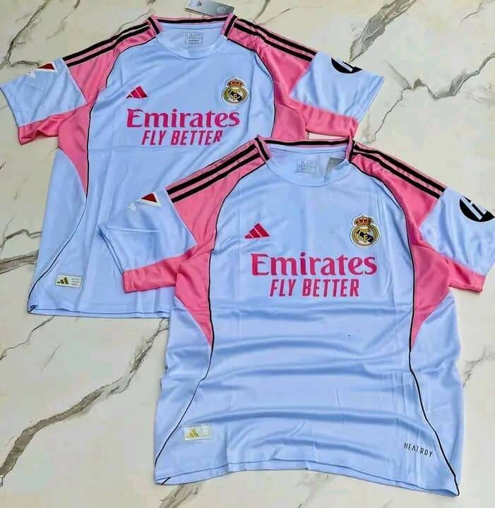 Maillots de football colorés