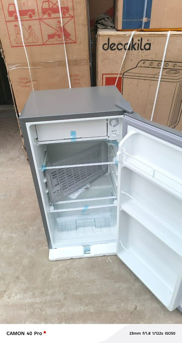 Mini réfrigérateur compact 165L