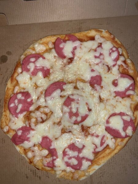 Délicieuse Pizza Saucisse