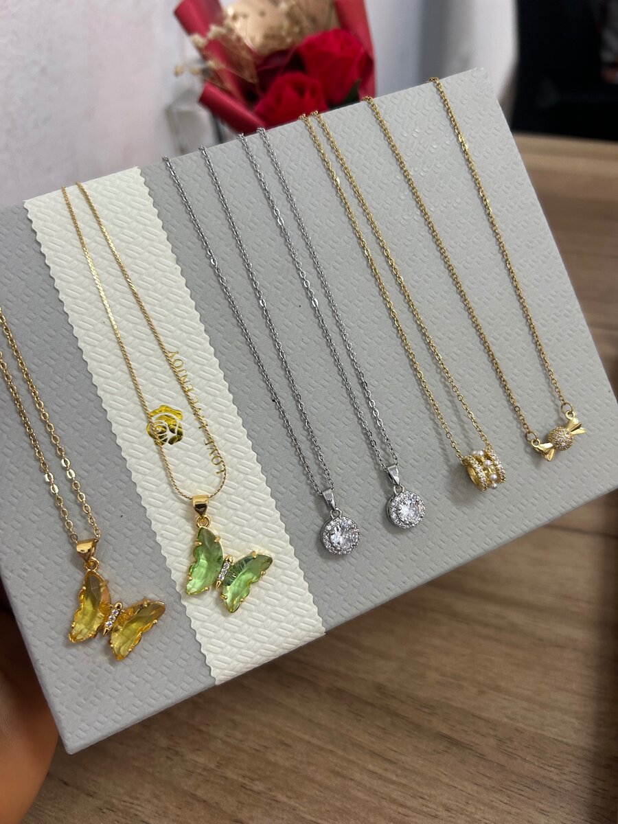 Casual necklaces